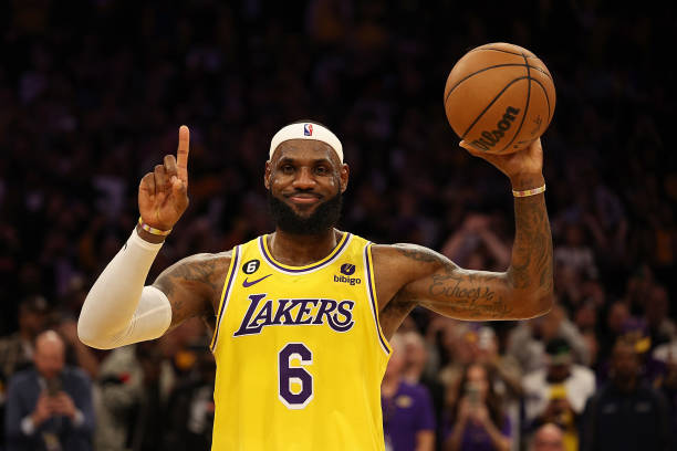 LeBron James Surpasses Michael Jordan for Most 30-Point Games